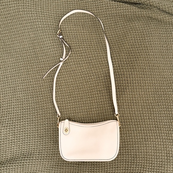 Coach Swinger 20 Leather Bag with Shoulder and Chain Strap - Picture 10 of 10